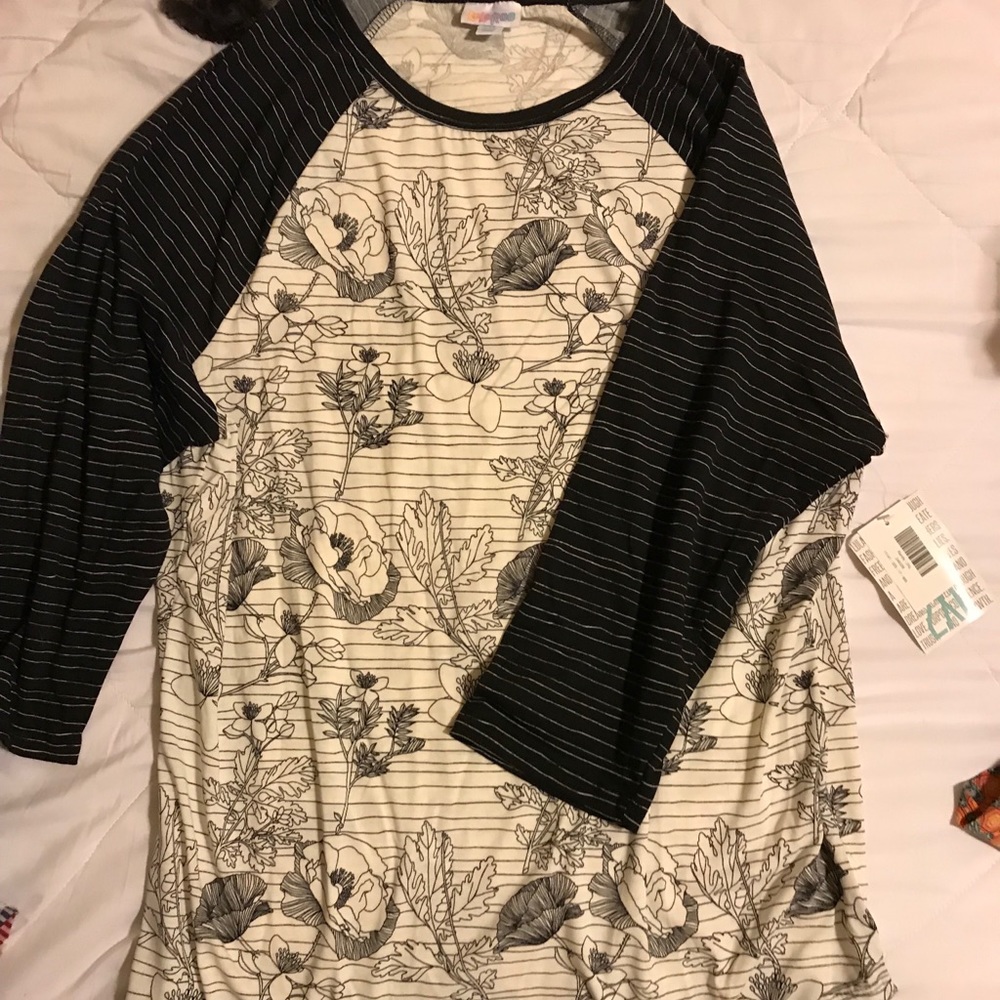 Lularoe Randy with flowers. 2xl